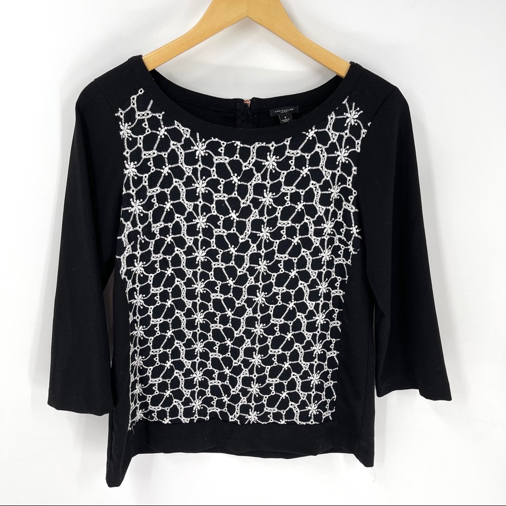 Ann Taylor Black and White Printed Blouse